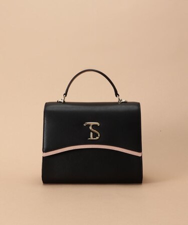 [日韓共同企画]メタルロゴスプリットレザーフラップハンドバッグ