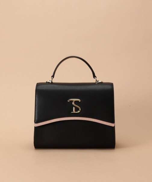 [日韓共同企画]メタルロゴスプリットレザーフラップハンドバッグ