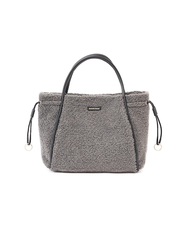 カジュアルテイストボアバッグ