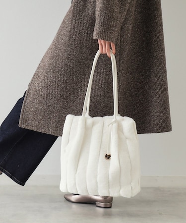 【A4サイズ対応/マチ付き】ストライプフェイクファートートバッグ