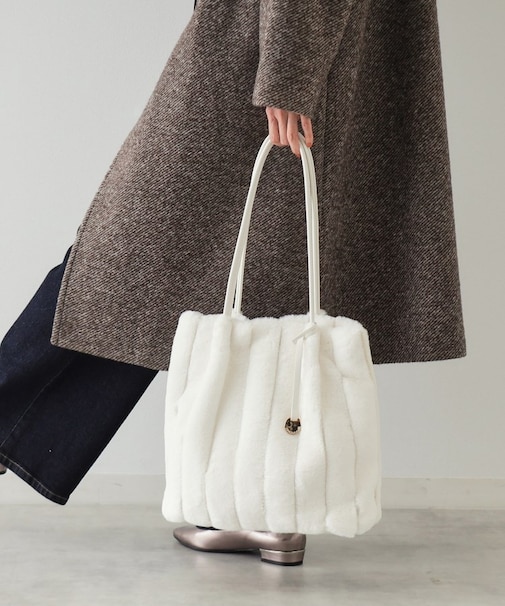 【A4サイズ対応/マチ付き】ストライプフェイクファートートバッグ