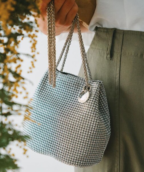 【6色展開】シャイニー素材巾着ミニショルダーバッグ