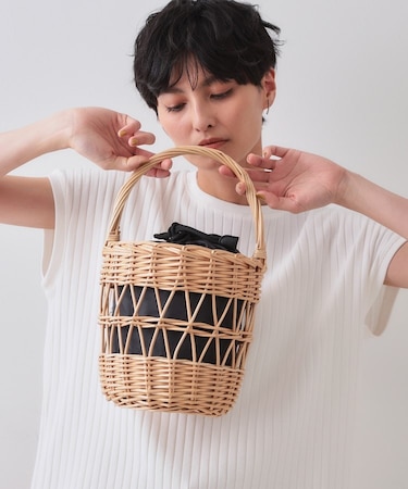 柳バスケットバッグ