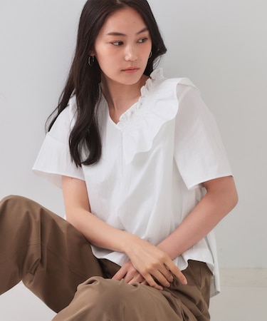 アシンメトリーフリルブラウス【洗濯機洗い可】