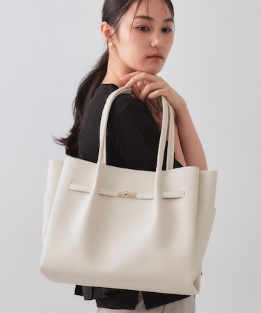 【軽量/A4サイズ対応/通勤対応】フロントベルトデザイントートバッグ