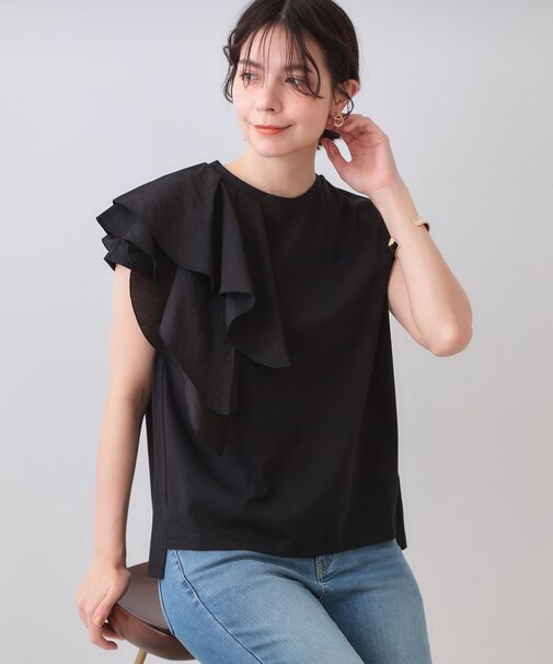 ショルダーフリルドッキングカットソー【洗濯機洗い可】