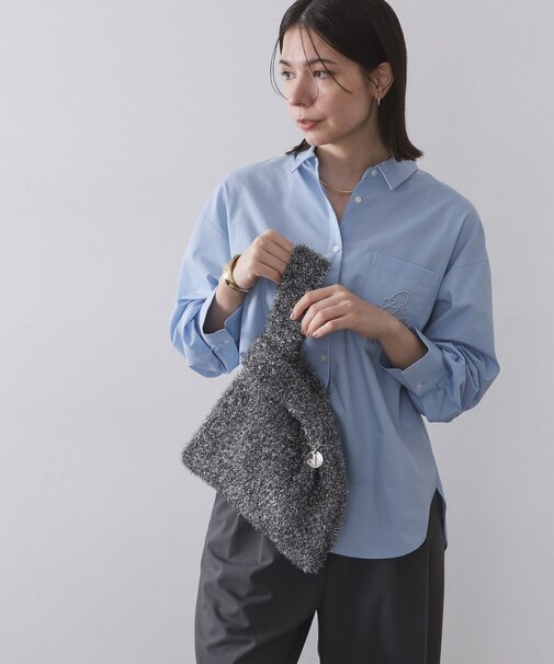 メタルチャーム付きラメニットバッグ