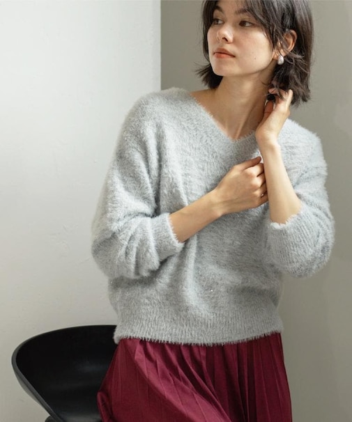 スパンコールフェザーVネックニット【洗濯機OK】