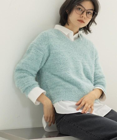 スパンコールフェザーVネックニット【洗濯機OK】