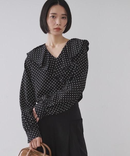 ドットプリントラッフルブラウス【洗濯機OK】