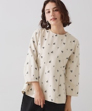 フラワー刺繍ペプラムブラウス【洗濯機OK】