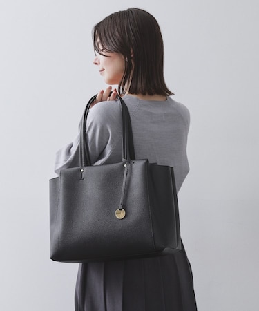 【人間工学／A4サイズ対応】シュリンクトートバッグ