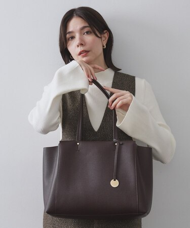 【人間工学／A4サイズ対応】シュリンクトートバッグ