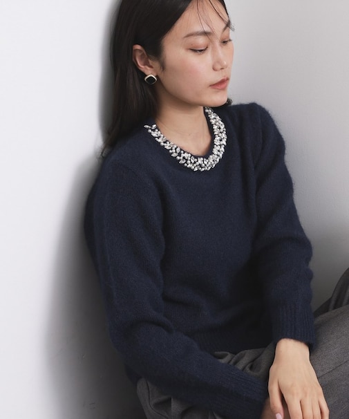 ビジューネックミドルゲージニット【洗濯機OK】