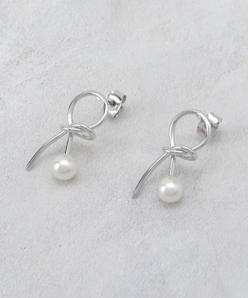 ねじれメタルフェイクパールピアス