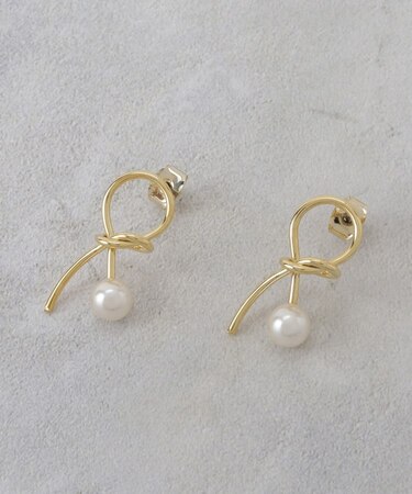 ねじれメタルフェイクパールピアス