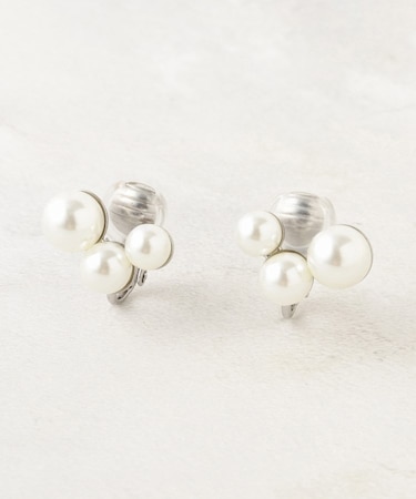 3フェイクパールイヤリング