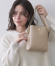 シュリンク合皮3層ミニショルダーバッグ【軽量/長さ調整可能】