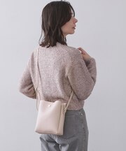 シュリンク合皮3層ミニショルダーバッグ【軽量／長さ調整可能】