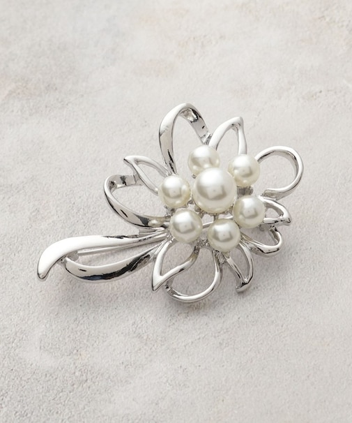 メタルフラワーフェイクパールブローチ