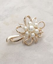 メタルフラワーフェイクパールブローチ