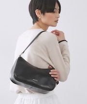 スラッシュポケットショルダーバッグ