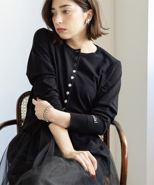 多ボタン 袖口刺繍クルーネックカーディガン