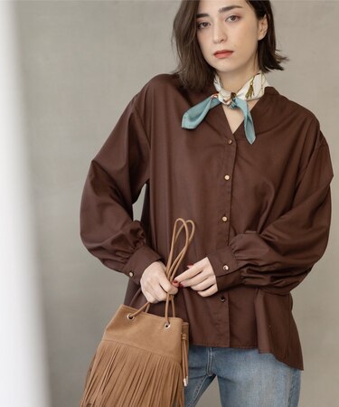 前あき後ろフレアブラウス