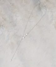 3連パール調ビーズデザインネックレス