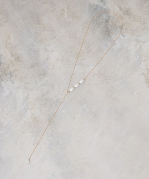 3連パール調ビーズデザインネックレス