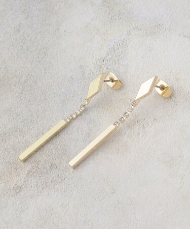 ダイヤシェイプメタル×ビジュー ピアス