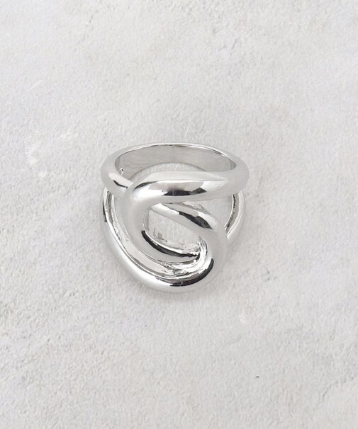 クロスオーバルメタルリング