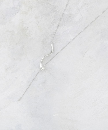 カーブメタル×ミニパール調ビジュースライドネックレス