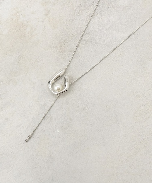 U字メタル×フェイクパール ロングスライドネックレス