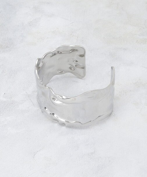 ニュアンスエンボス ワイドバングル