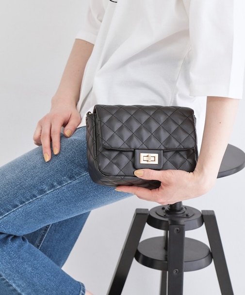 2WAYダイヤキルトチェーンショルダー