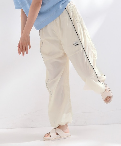 ◆【umbro／アンブロ】シアーナイロンカーブシルエットイージパンツ