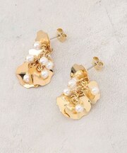 メタルxパール調ビーズペタルピアス