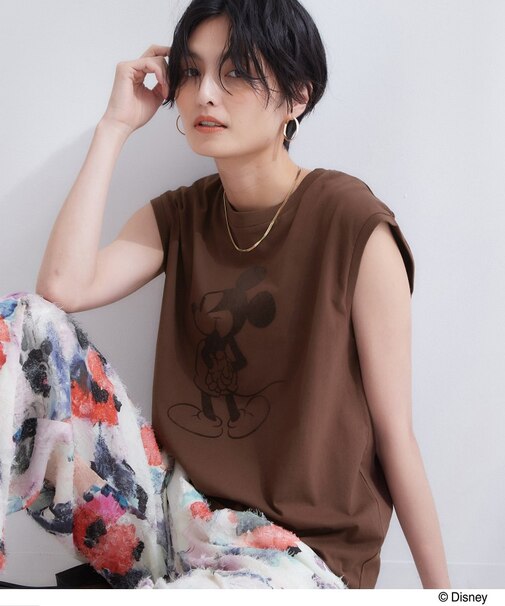 「Mickey Mouse」フロッキープリント フレンチスリーブTシャツ《洗濯機OK》