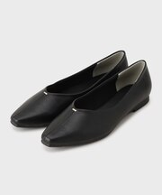 【軽量/通勤対応可能】スクエアトゥカシメデザインフラットパンプス