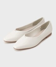 【軽量/通勤対応可能】スクエアトゥカシメデザインフラットパンプス