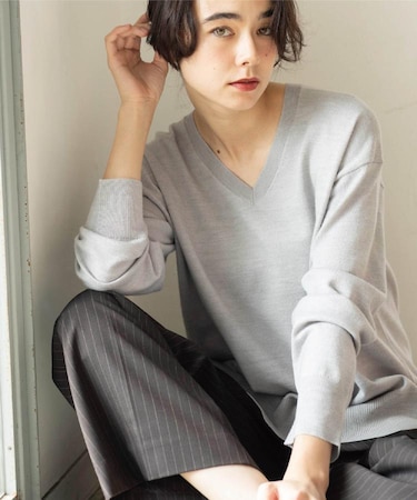『THE』名品リラクシーVネックニット【洗濯機OK】