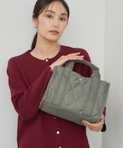 【軽量／2WAY】キルティングスクエアミドルトートバッグ