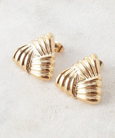 トライアングルデザインピアス