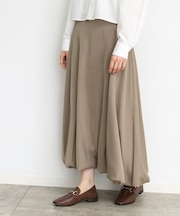 サテンバルーンスカート