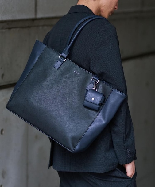 【A4サイズ／ビジネスでも使える】合皮トートバッグ イヤホンケース付き