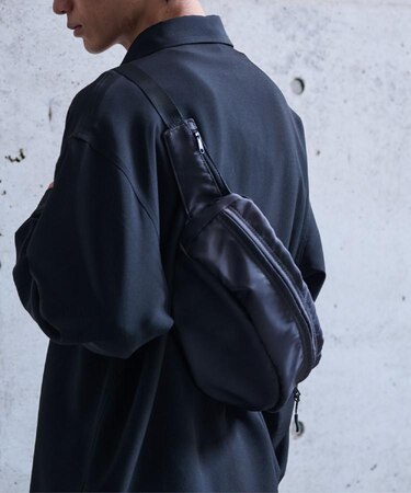 メタルバックルウエストバッグ