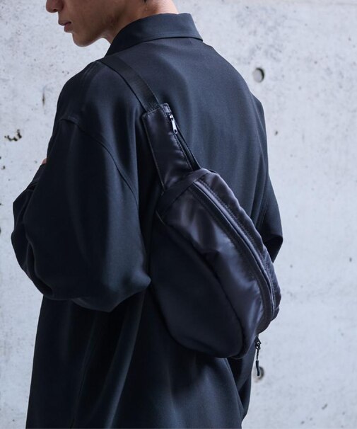 メタルバックルウエストバッグ