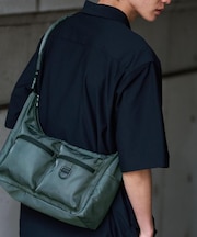 ダブルポケットショルダー