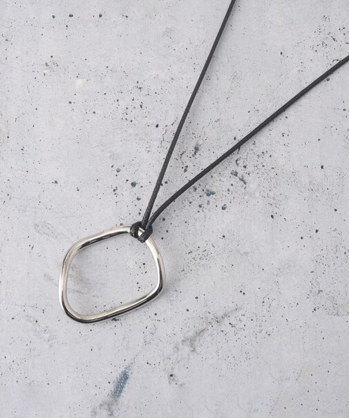 グラスホルダーネックレス